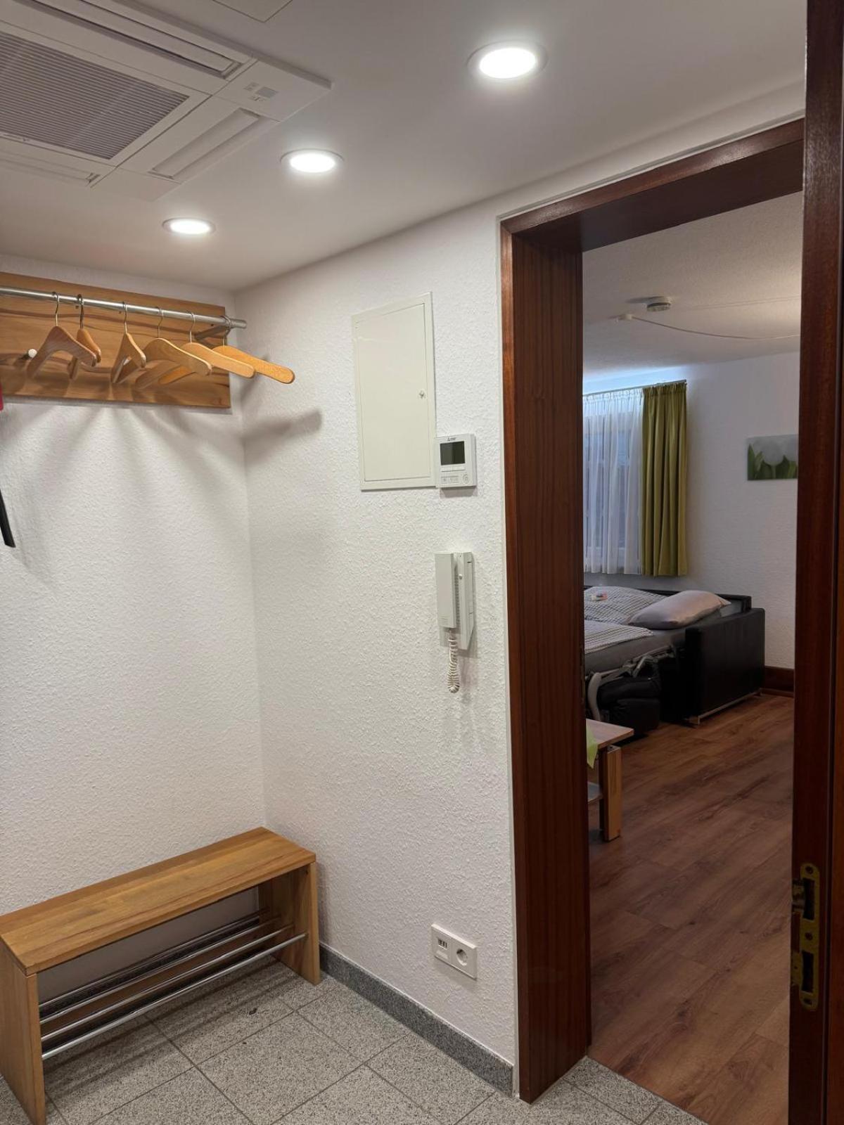 Waldenbuch Ferienwohnung "Schwarzwald" , Pension Wauri מראה חיצוני תמונה