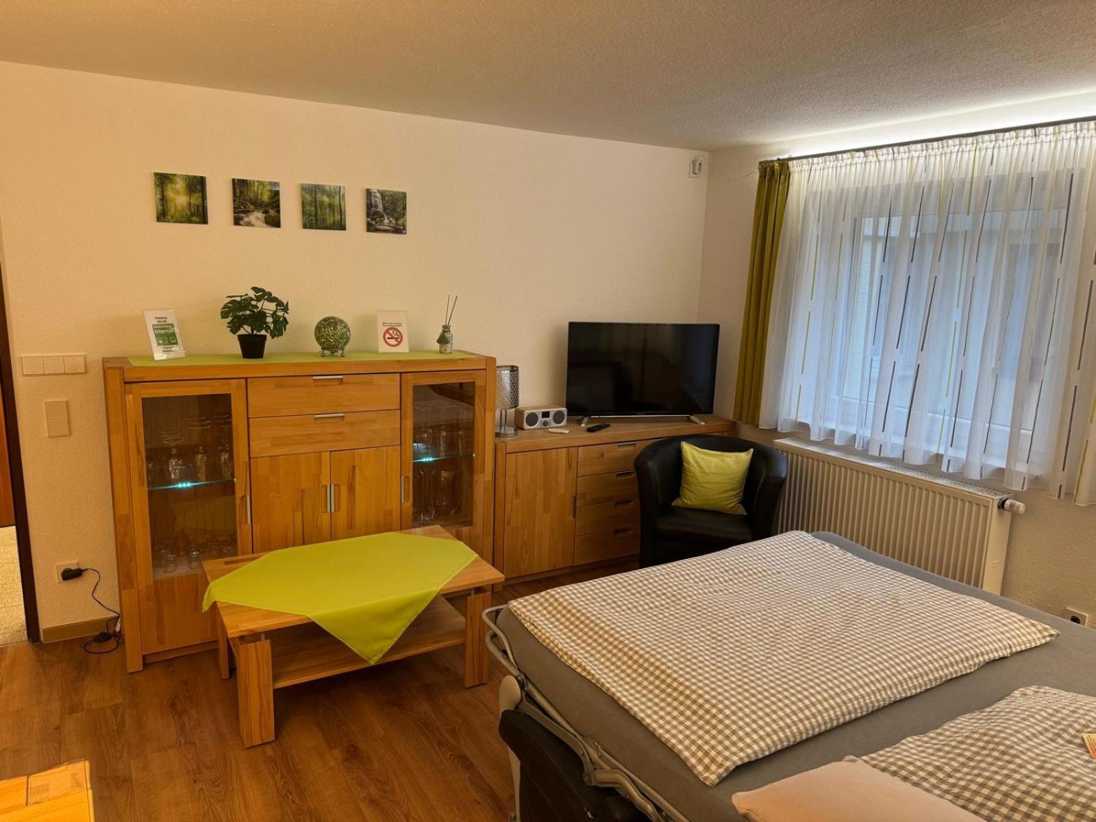 Waldenbuch Ferienwohnung "Schwarzwald" , Pension Wauri מראה חיצוני תמונה